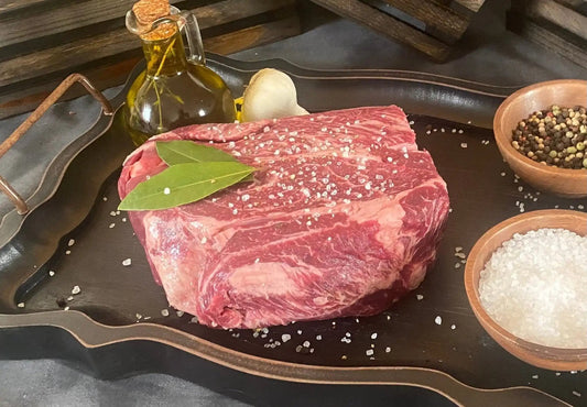 100% All-Natural Grass-fed American Wagyu Chuck RoastDelight in the exceptional tenderness and rich flavor of our Wagyu Chuck Roast. Carefully sourced from the finest Wagyu cattle, this cut is known for its abundant ma100%The Hufeisen-Ranch (WYO Wagyu)