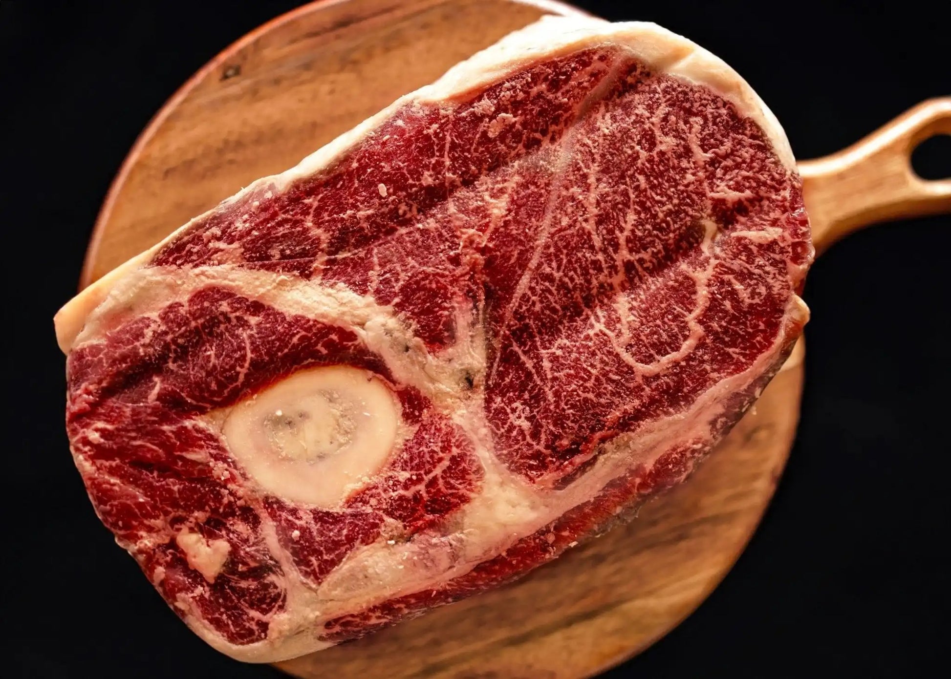 100% All-Natural Grass-Fed Pasture-Raised Wagyu Arm RoastIntroducing Hufeisen Ranch's 100% All-Natural Grass-Fed Pasture-Raised Wagyu Arm Roast, the perfect cut for succulent and flavorful dishes. This primal cut is source100%The Hufeisen-Ranch (WYO Wagyu)