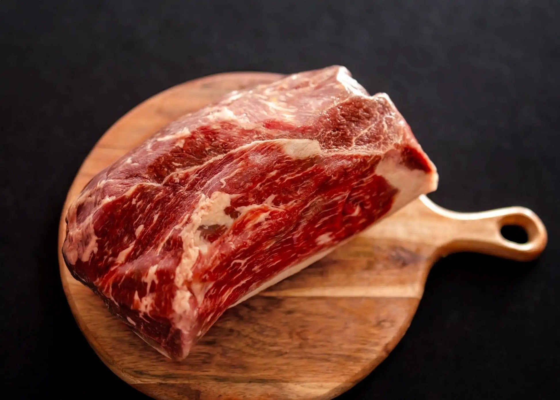 100% All-Natural Grass-Fed Pasture-Raised Wagyu Bottom Round Roast



















Elevate your culinary journey with our Grass-Fed Pasture-Raised Wagyu Bottom Round Roast. Bursting with rich marbling and exceptional tenderness,100%The Hufeisen-Ranch (WYO Wagyu)