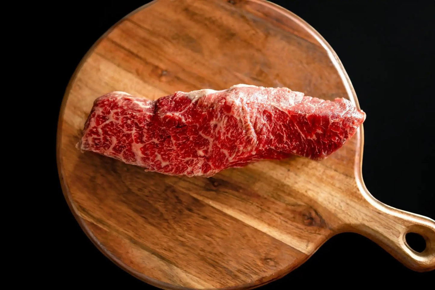 100% All-Natural Grass-Fed Pasture-Raised Wagyu Denver SteakIntroducing our Grass-Fed Pasture-Raised Wagyu Denver Steak, a true masterpiece of taste and tenderness that showcases the unparalleled quality of our grass-fed Wagy100%The Hufeisen-Ranch (WYO Wagyu)