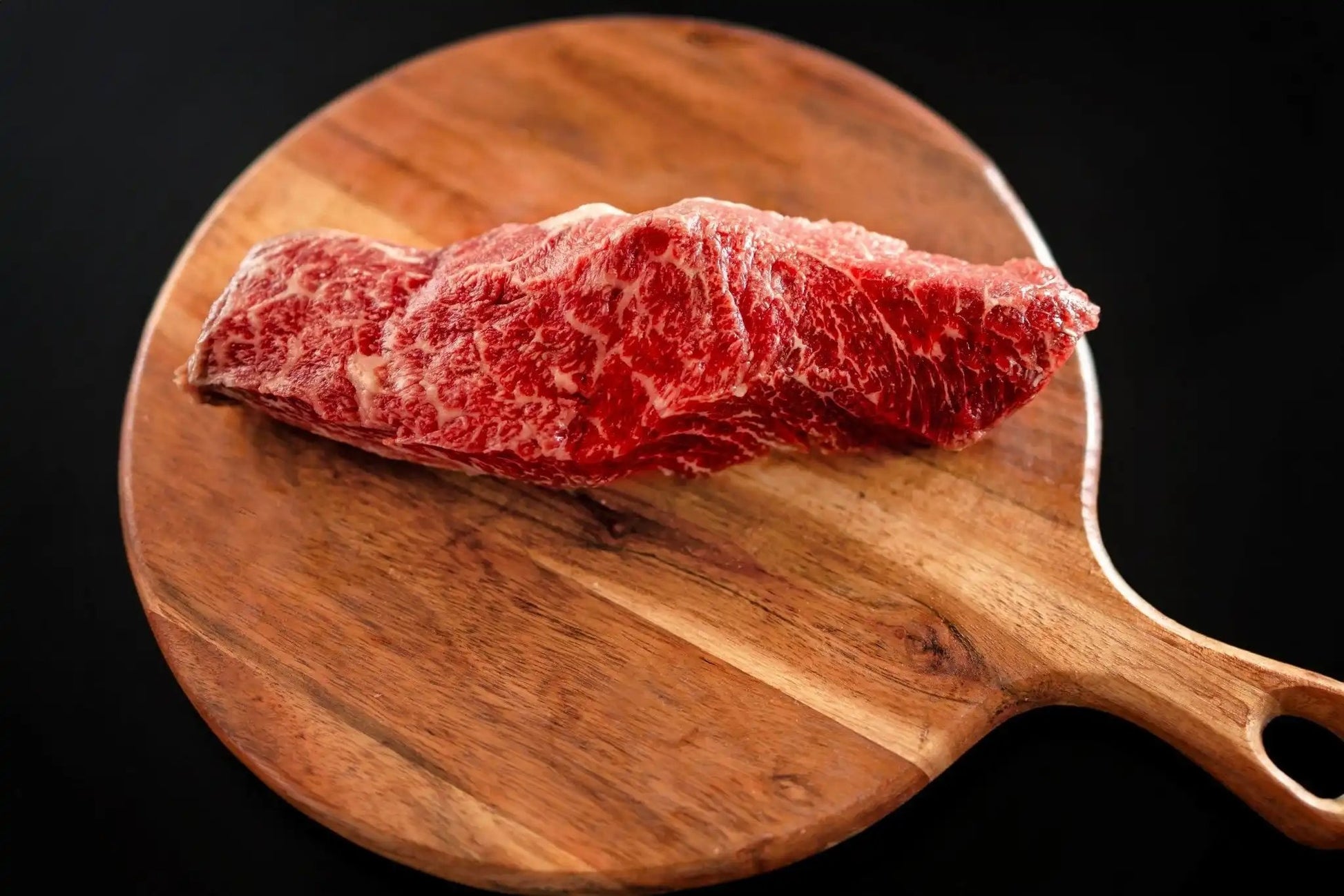 100% All-Natural Grass-Fed Pasture-Raised Wagyu Denver SteakIntroducing our Grass-Fed Pasture-Raised Wagyu Denver Steak, a true masterpiece of taste and tenderness that showcases the unparalleled quality of our grass-fed Wagy100%The Hufeisen-Ranch (WYO Wagyu)