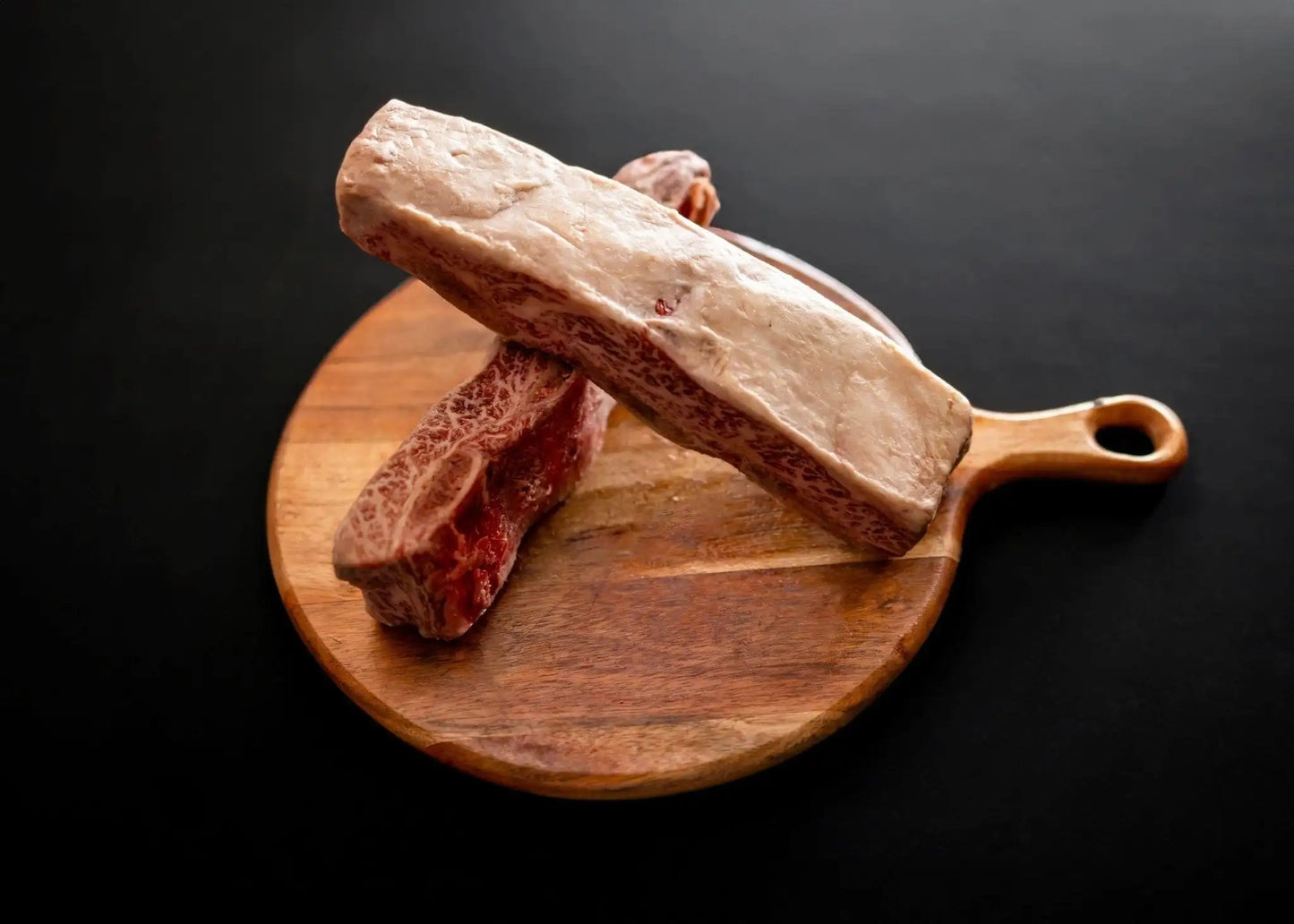 100% All-Natural Grass-Fed Pasture-Raised Wagyu Short RibsExperience the pinnacle of beef excellence with Hufeisen Ranch's 100% All-Natural Grass-Fed Pasture-Raised Wagyu Short Ribs. Cut flanken style across the bone, these100%The Hufeisen-Ranch (WYO Wagyu)